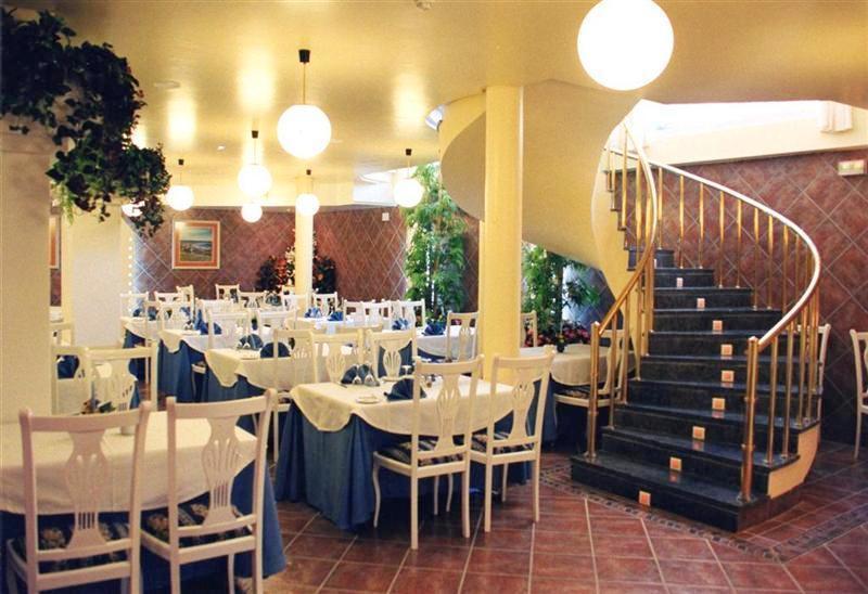 Hotel Villa De Laredo Fuengirola Luaran gambar
