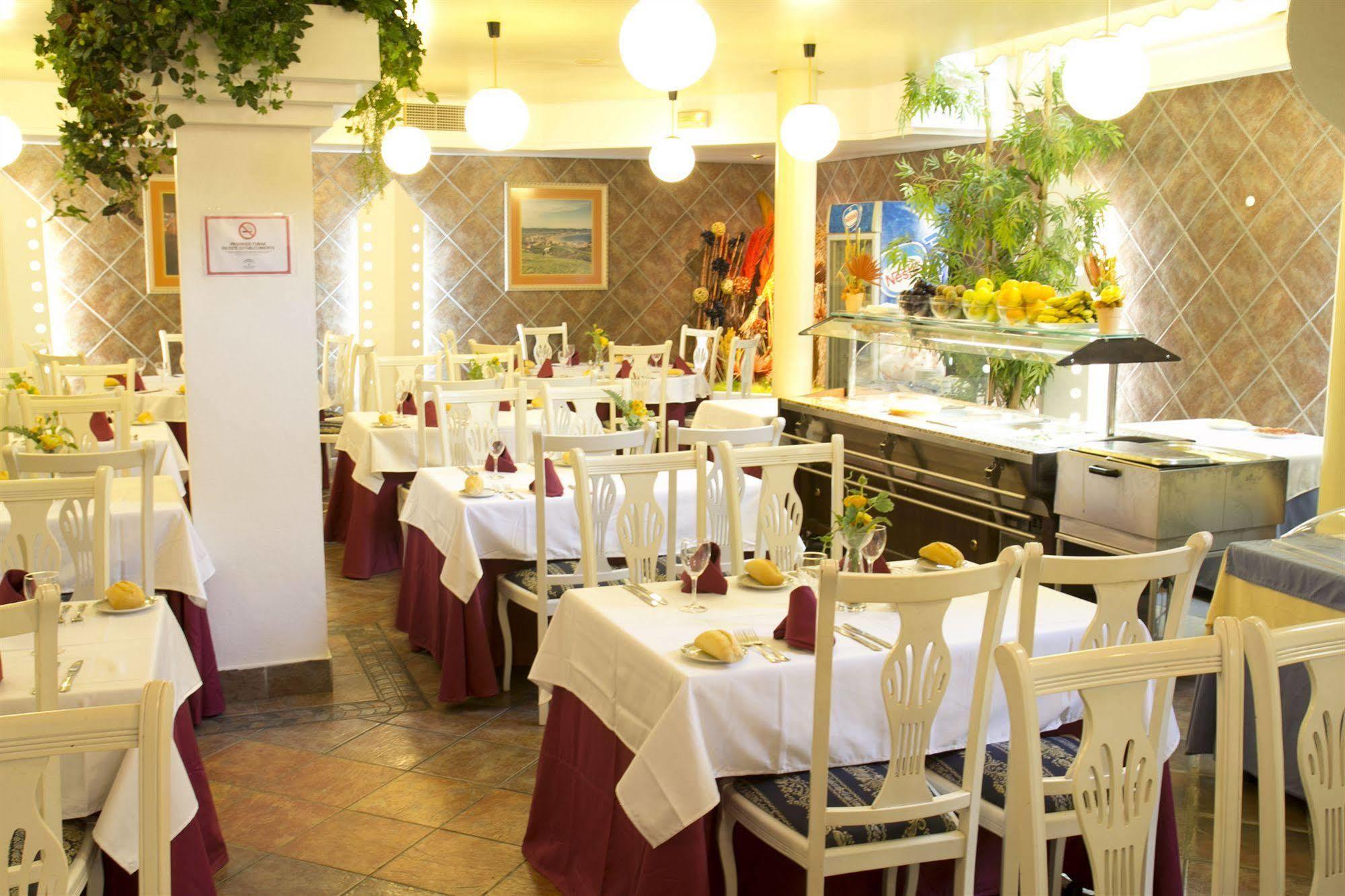 Hotel Villa De Laredo Fuengirola Luaran gambar
