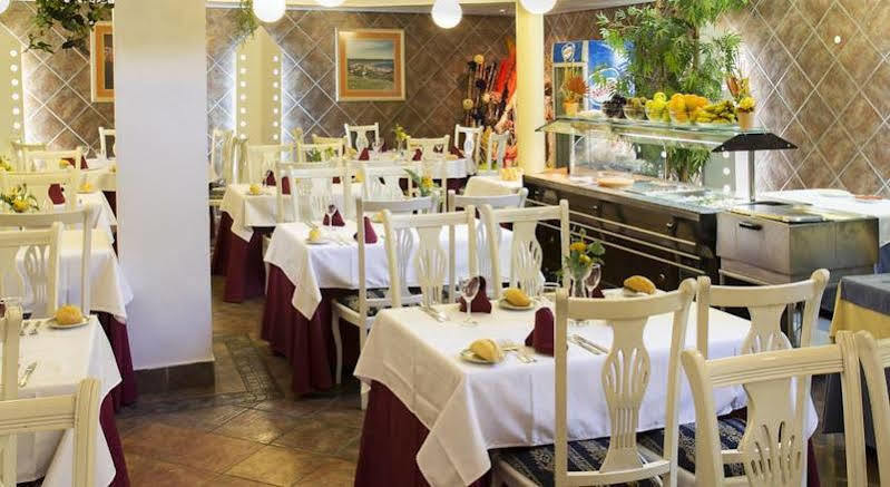 Hotel Villa De Laredo Fuengirola Luaran gambar