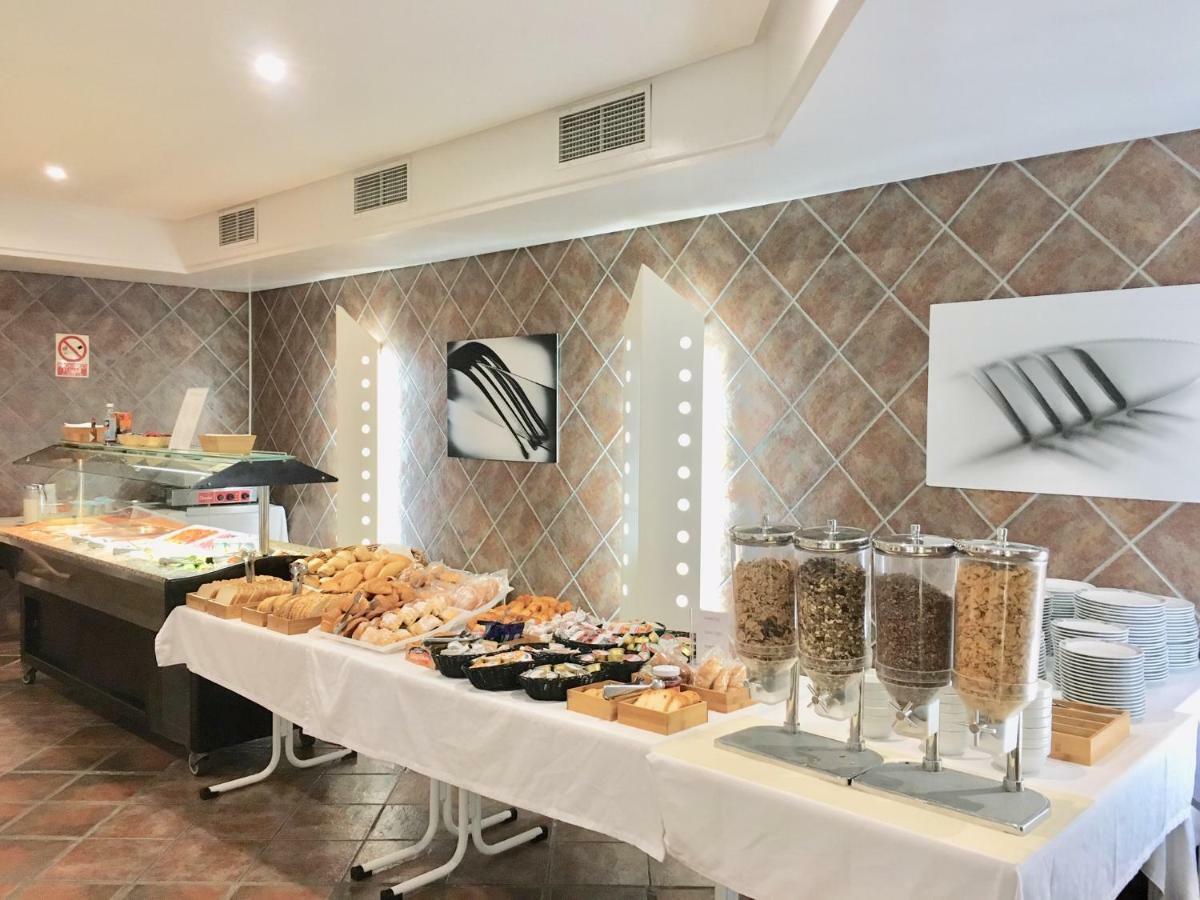 Hotel Villa De Laredo Fuengirola Luaran gambar
